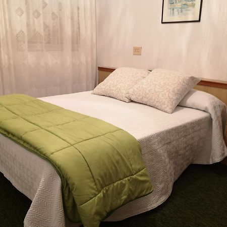 Hostal Vina Outes Luaran gambar