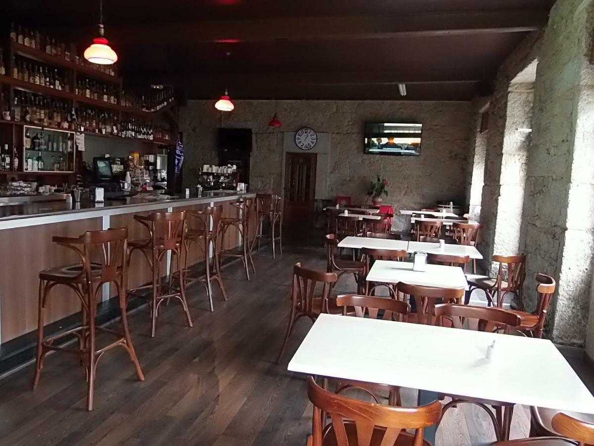 Hostal Vina Outes Luaran gambar